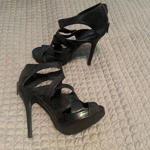 Strappy ALDO stilletto with zip up back. Black.